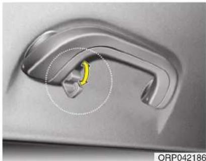 KIA Carens (2015) - Cintre Clips de fixation pour tapis de sol - 1