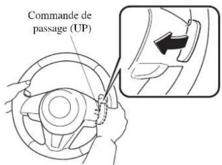 MAZDA 3 Hatchback (2016) - Passage manuel au rapport supérieur - 2