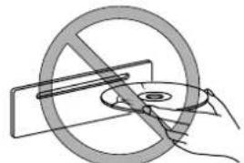 MAZDA 3 Hatchback (2016) - Manipulation du lecteur de disques compacts - 1