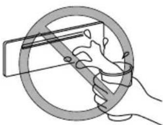 MAZDA MX5 (2003) - Manipulation du lecteur de disques compacts/changeur de disques compacts dans le tableau de bord - 1