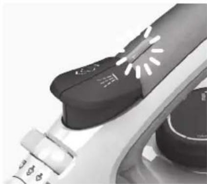 AEG 4Safety Plus DB5230 - Remplissage du réservoir d'eau - 1