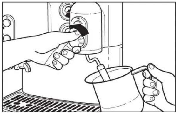 KITCHENAID Artisan 5KES2103EOB - Faire mousseur du lait à la vapeur - 2