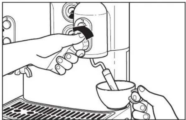 KITCHENAID Artisan 5KES2103EOB - Melk opschuimen en opstomen - 1