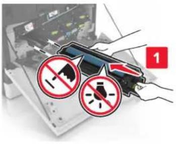 LEXMARK XC8160dte - Remplacement d'une unité de traitement d'images - 4