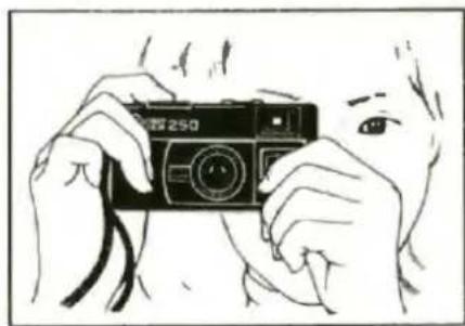 FUJI Pocket 250 - AIMING THE CAMERA - 1