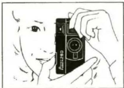 FUJI Pocket 250 - AIMING THE CAMERA - 2