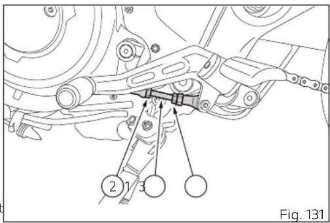 DUCATI 1100 (2020) - Réglage de la position du sélecteur de vitesse et de la pédale de frein arrière - 1
