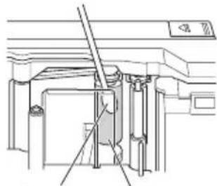 BROTHER PTouch RL700S - Cleaning with a cotton bud. - 3