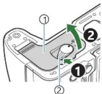 OM SYSTEM OM1 Mark II - Insertion de la batterie - 2