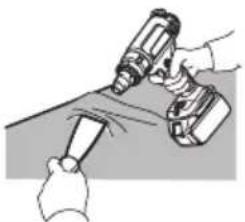 MAKITA DHG180 - DOĞRU AKSESUARIN (UYGULANABİLİRSE) TAKILMASI - 7