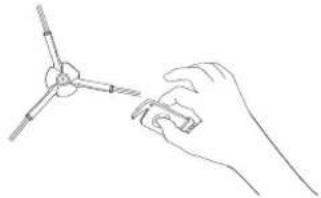 Roidmi EVA - Retrait et nettoyage de larosse latérale - 3