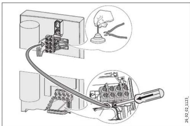 STIEBEL ELTRON DHBE 18 SLi electronic - Przyłącze elektryczne podtynkowe górne - 1