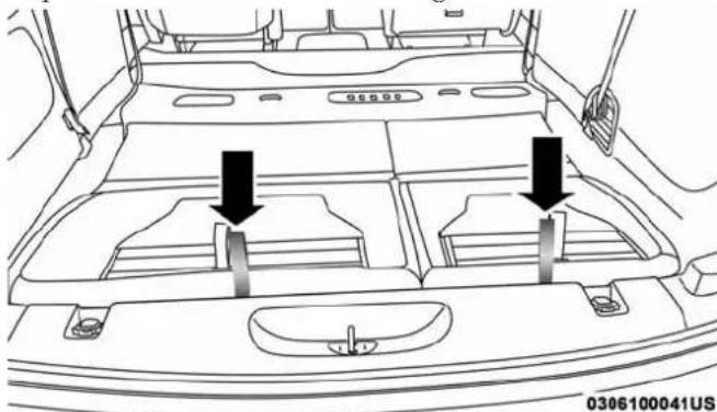 Chrysler Pacifica (2018) - Pour redresser les sièges de troisième rangée - 1