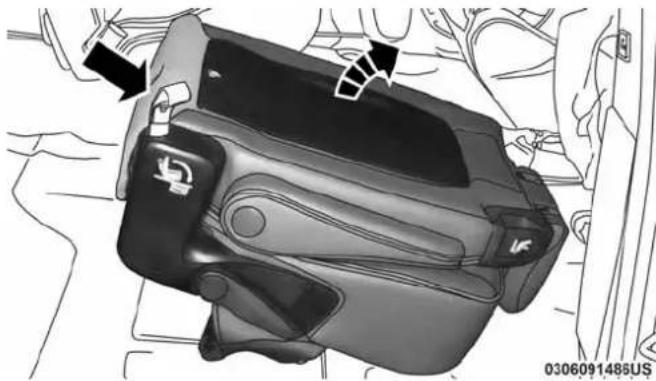 Chrysler Pacifica (2018) - Accèsfacile-aveclesiègerabattuàplat - 2