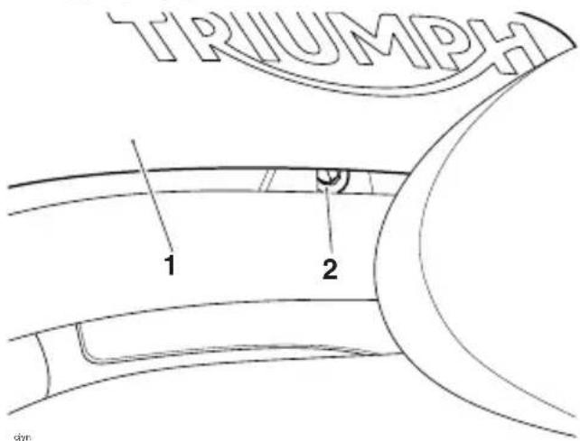 TRIUMPH Bonneville T120 (2017) - Pose de la selle pour passager - 2