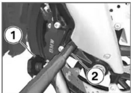 BMW K 1200 R (2007) - フロントホイールスタンドを取り付ける - 2