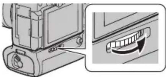PANASONIC Lumix DMWBGGH5 - Mounting on and removing from the digital camera - 3