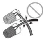 YAMAHA HTR3072 - Precauciones a la hora de conectar los cables de los altavoces - 2