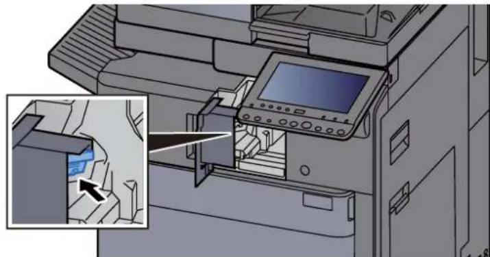KYOCERA TASKalfa 2552ci - Élimination des agrafes coincées dans le module de finition interne - 6