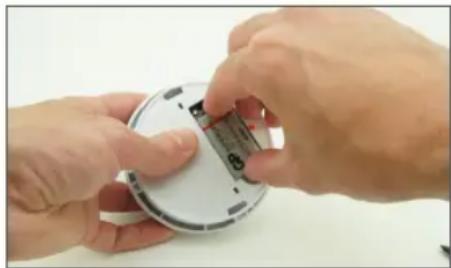 Profile PSE507 - REPLACING THE BATTERIES - 1