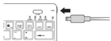 KENSINGTON KeyFolio Pro - De batterij opladen - 1