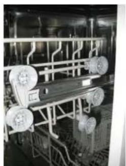 FAGOR LVF12AX - Folding back the cup shelves - 3