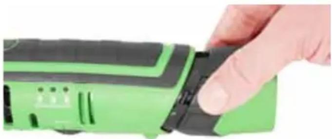 Passat MultiTool OS10.8 - 14) Retirer et insérer la batterie - 1