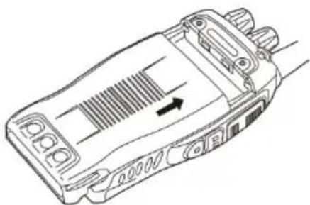 ALBRECHT 29830 - INSTALLATION / RETRAIT DE LA BATTERIE - 1