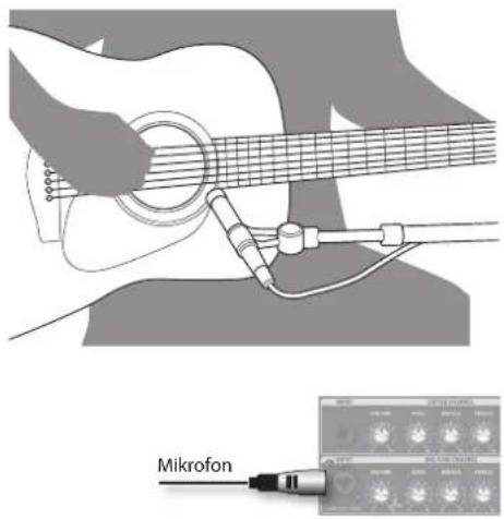 ROLAND AC40 - Richten Sie das Mikrofon auf das Instrument. - 1