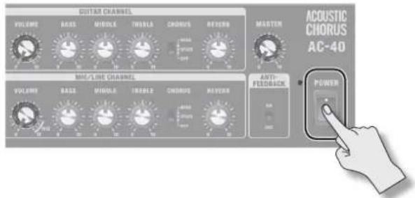 ROLAND AC40 - Activar/desactivar el equipo - 2