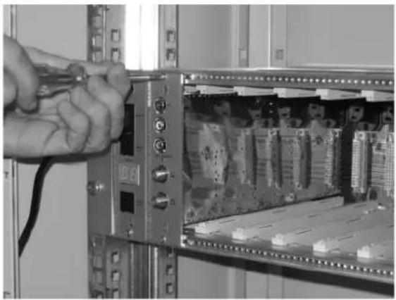 FRACARRO SIG7900 - INSTALLING MODULES IN EACH ROW - 2