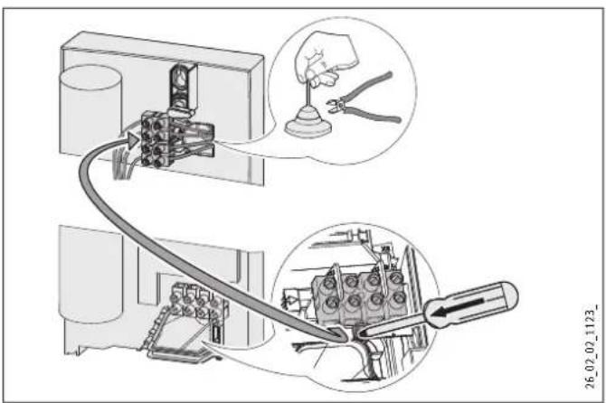 STIEBEL ELTRON DHE 18 SLi - Przyłącze elektryczne podtynkowe górne - 1