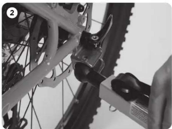 THULE Coaster Bicycle Trailer - ATTACHING THE CARRIER TO YOUR BICYCLE - 3