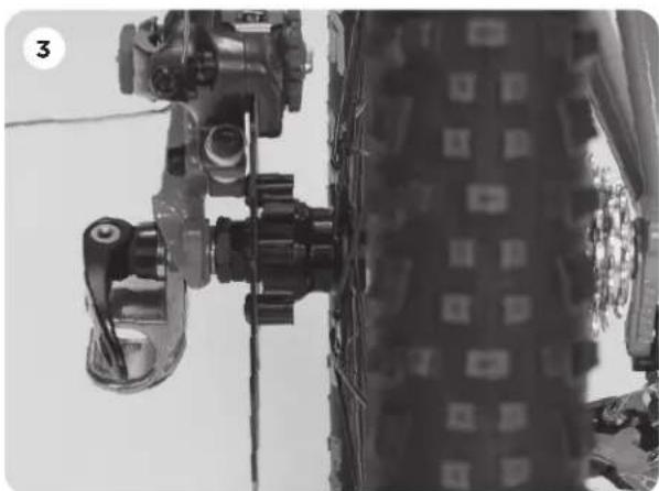 THULE Coaster Bicycle Trailer - WARNING - 3