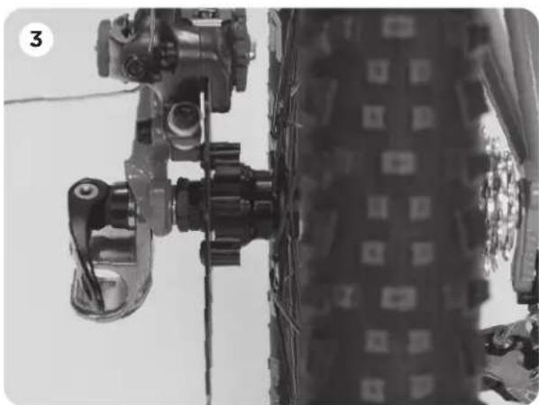 THULE Coaster Bicycle Trailer - WARNING - 3