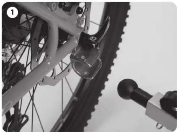 THULE Coaster Bicycle Trailer - ATTACHING THE CARRIER TO YOUR BICYCLE - 1