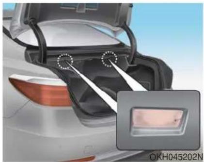 KIA K900 (2018) - Lampe de coffre - 1