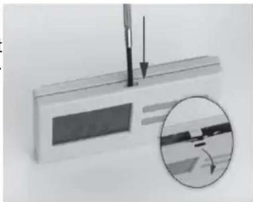 Computherm Q7 RF - Insertion des piles Retirez le - 1