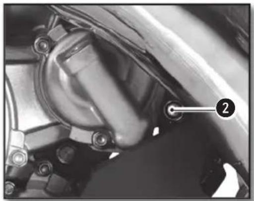 Sherco 125 SER (2018) - FILLING THE COOLANT - 1