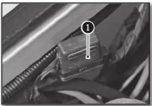 Sherco 125 SER (2018) - SUSTITUIR EL FUSIBLE DE PROTECCION DE HAZ LUMINOSO (125 SE/R) - 1