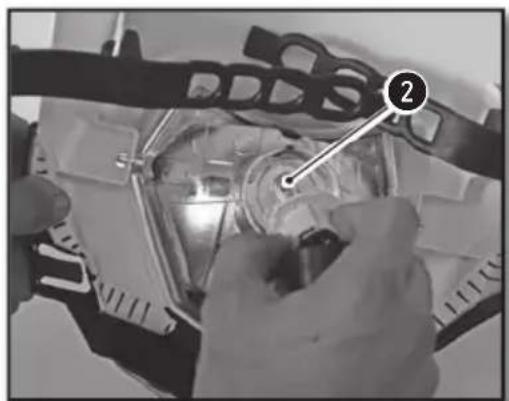 Sherco 125 SER (2018) - REPLACING THE HEADLIGHT BULB OR THE PILOT LAMP - 2
