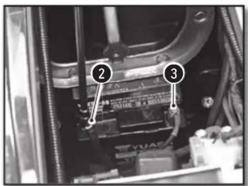 Sherco 125 SER (2018) - REMOVING THE BATTERY - 2