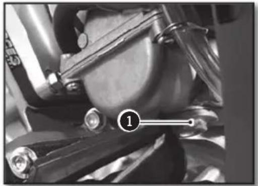 Sherco 125 SER (2018) - Emptying the carburetor float chamber - 1