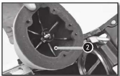 Sherco 125 SER (2018) - EXTRACCION DEL FILTRO DE AIRE - 2