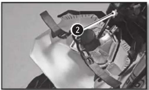 Sherco 125 SER (2018) - DÉMONTAGE DE LA PLAQUE PHARE - 2