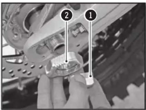 Sherco 125 SER (2018) - DESMONTAJE DE LA RUEDA TRASERA - 1