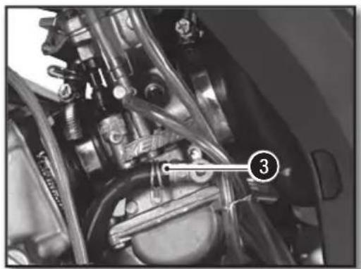 Sherco 125 SER (2018) - DÉMONTAGE DU RÉSERVOIR D'ESSENCE - 2