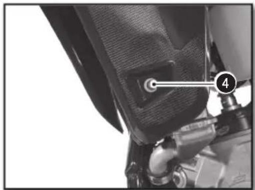Sherco 250 SER (2017) - REMOVING THE FUEL TANK - 3