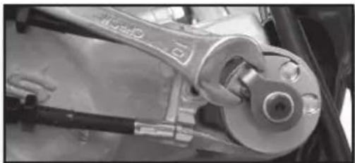 Sherco 250 SER (2017) - SETTING THE MAIN VALVES CABLE - 5