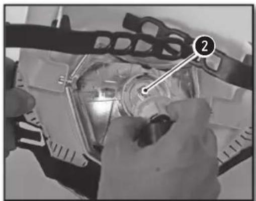 Sherco 250 SER (2017) - REPLACING THE HEADLIGHT BULB OR THE PILOT LAMP - 2